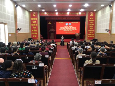 Trung tâm Y tế quận Long Biên tổ chức các hội nghị truyền...