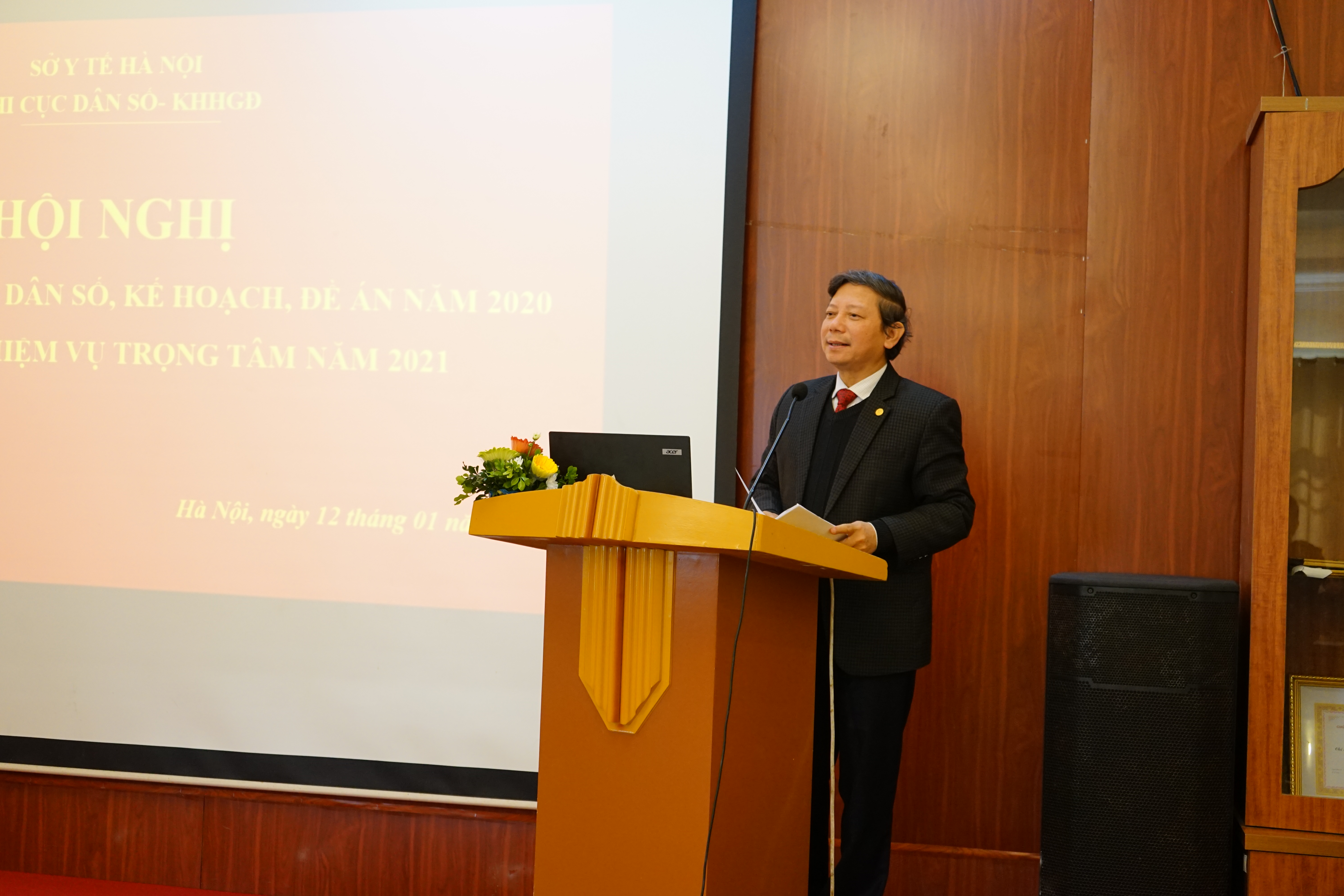 PGS.TS Hoàng Đức Hạnh - Phó Giám đốc Sở Y tế Hà Nội chủ trì Hội nghị